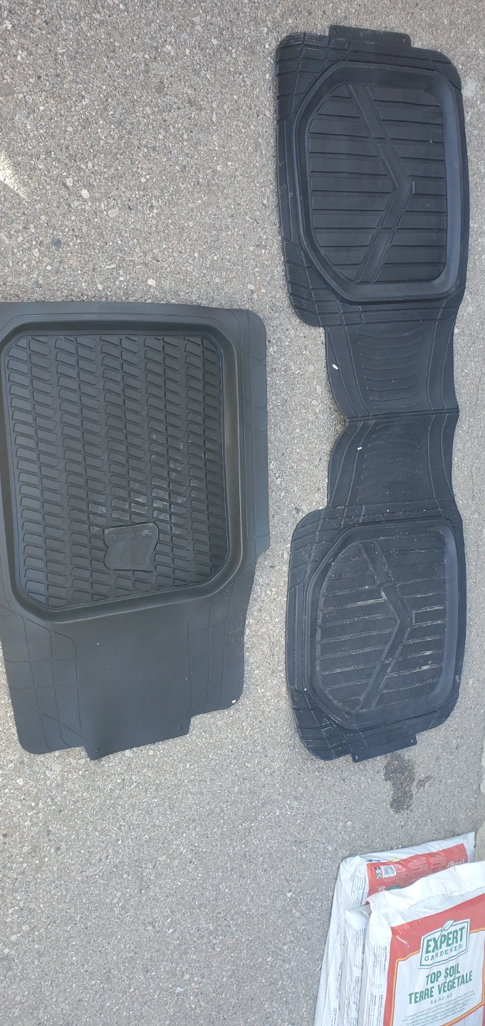 Black Rubber Car Floor Mats Set - photo 2
