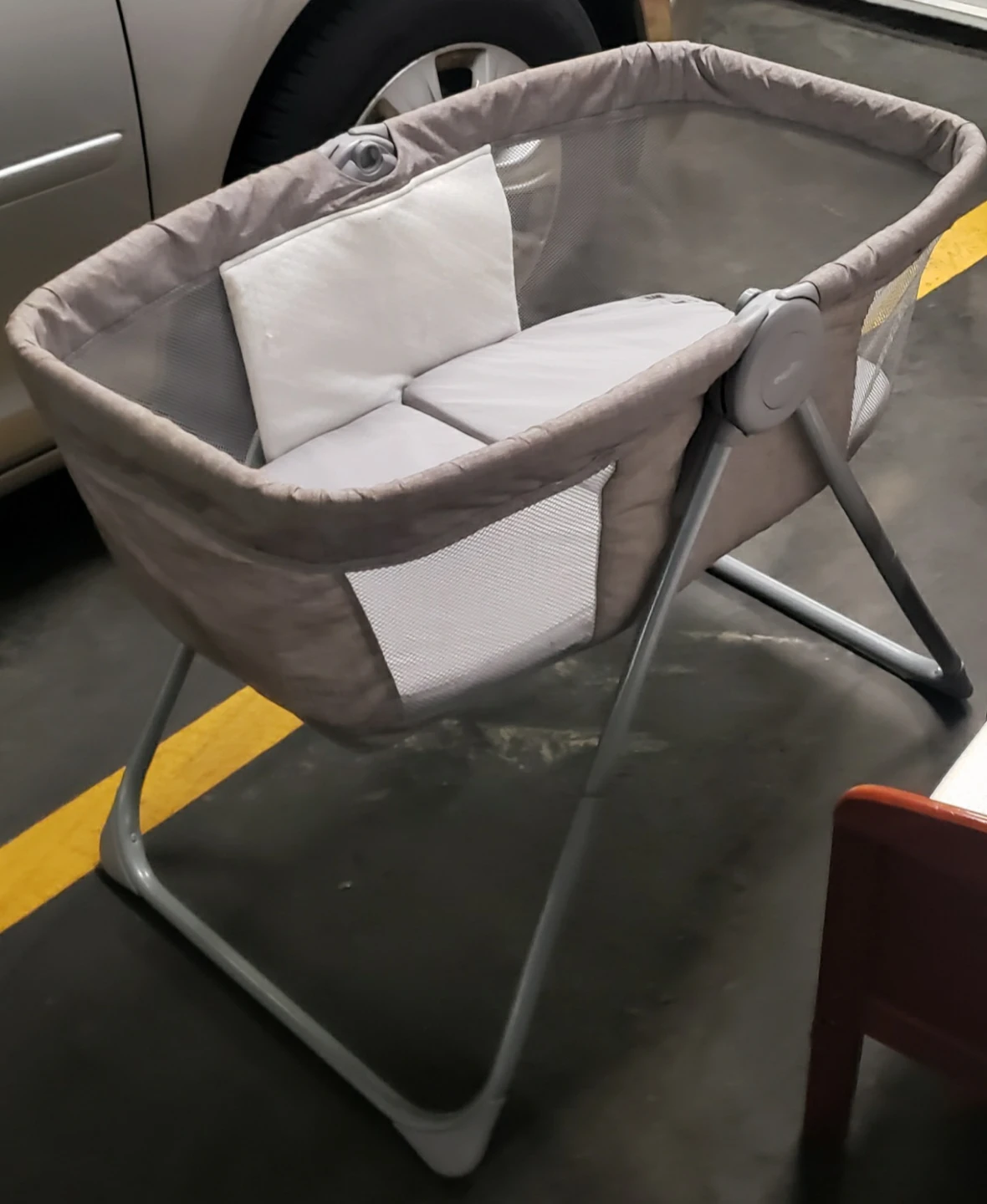 Graco bedside bassinet - photo 2