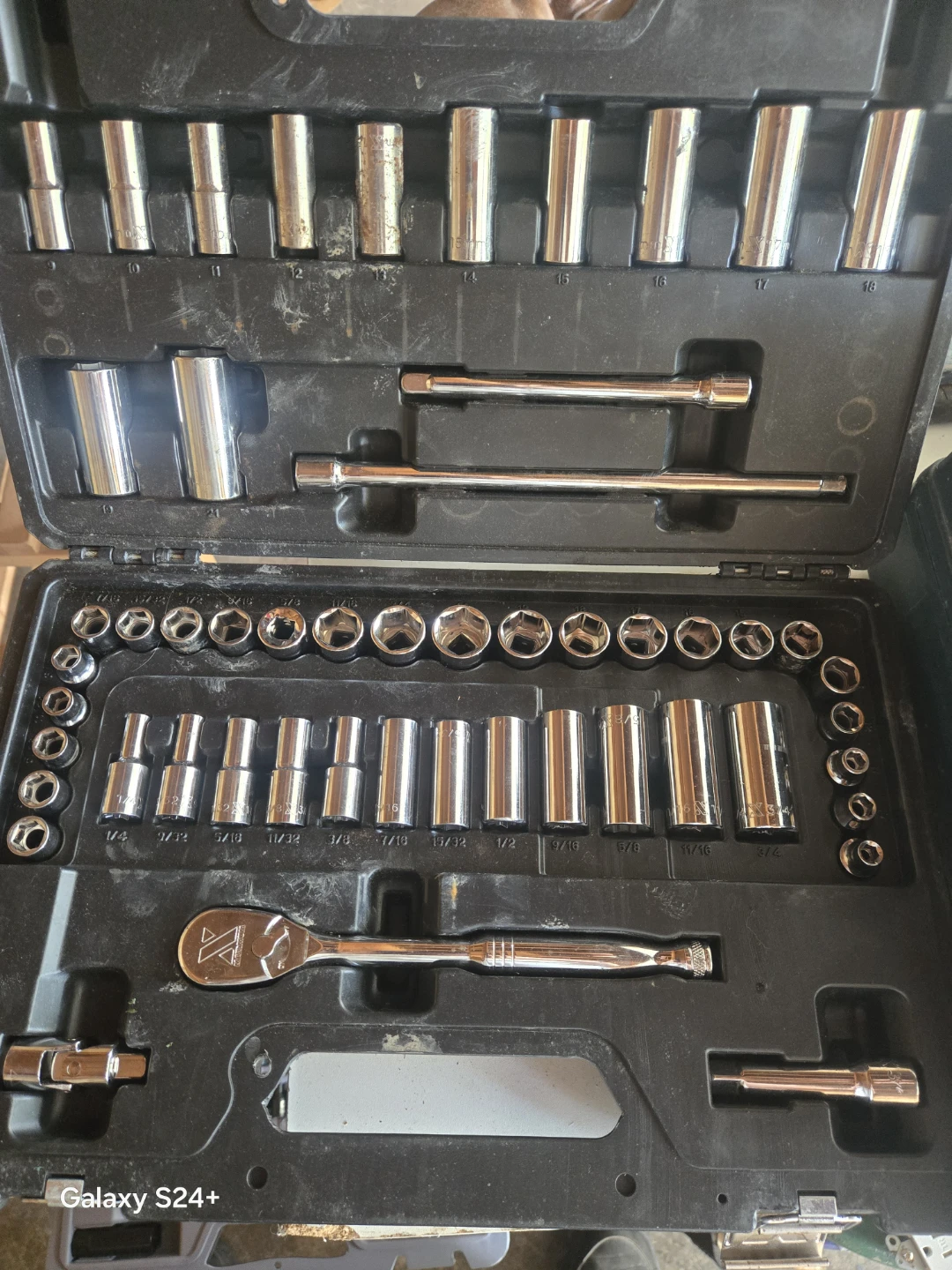 Maximum Tool Socket Set with Ratchet