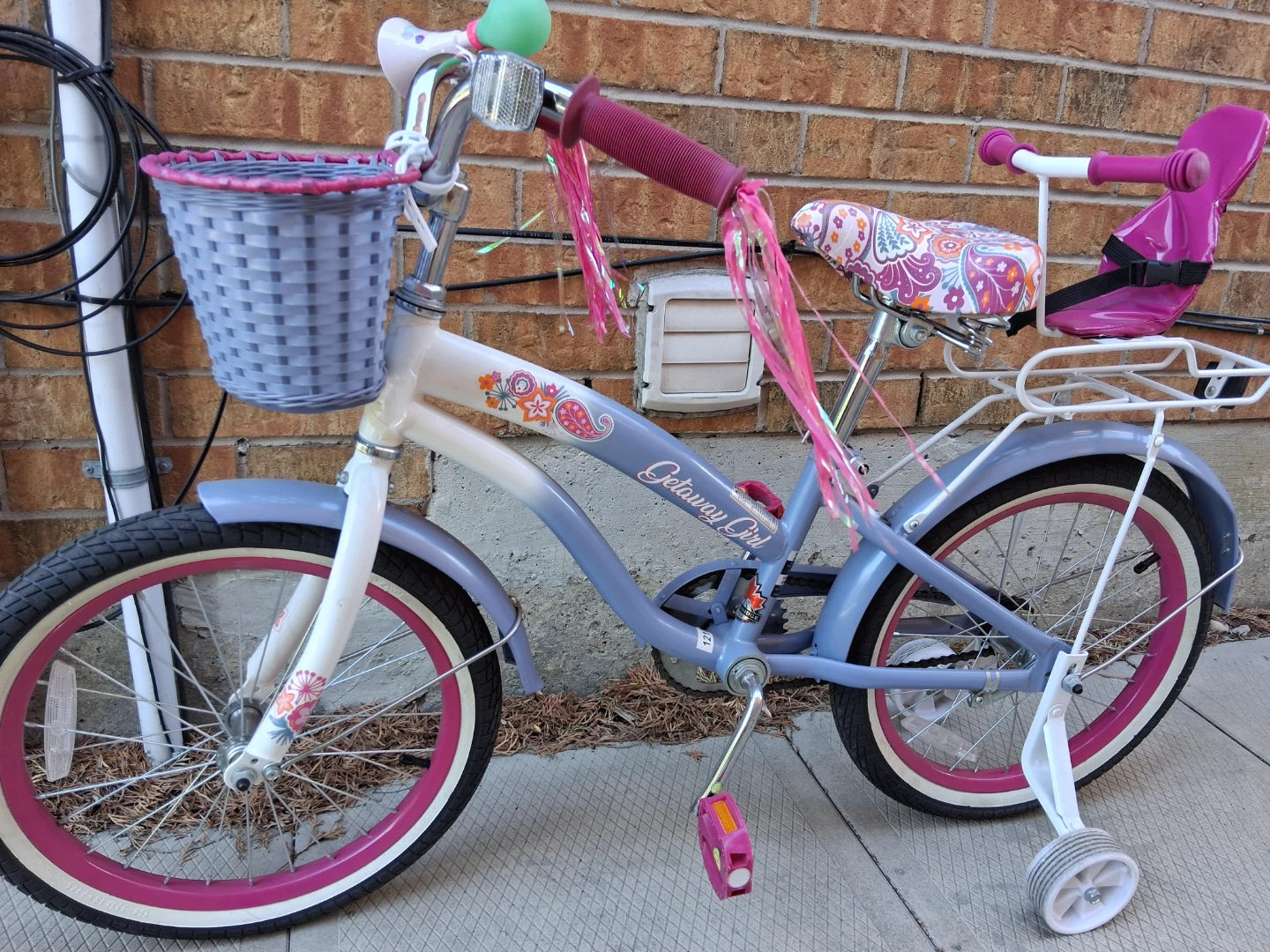 18 "Getaway Girl Kids Bike with Training Wheels - photo 4