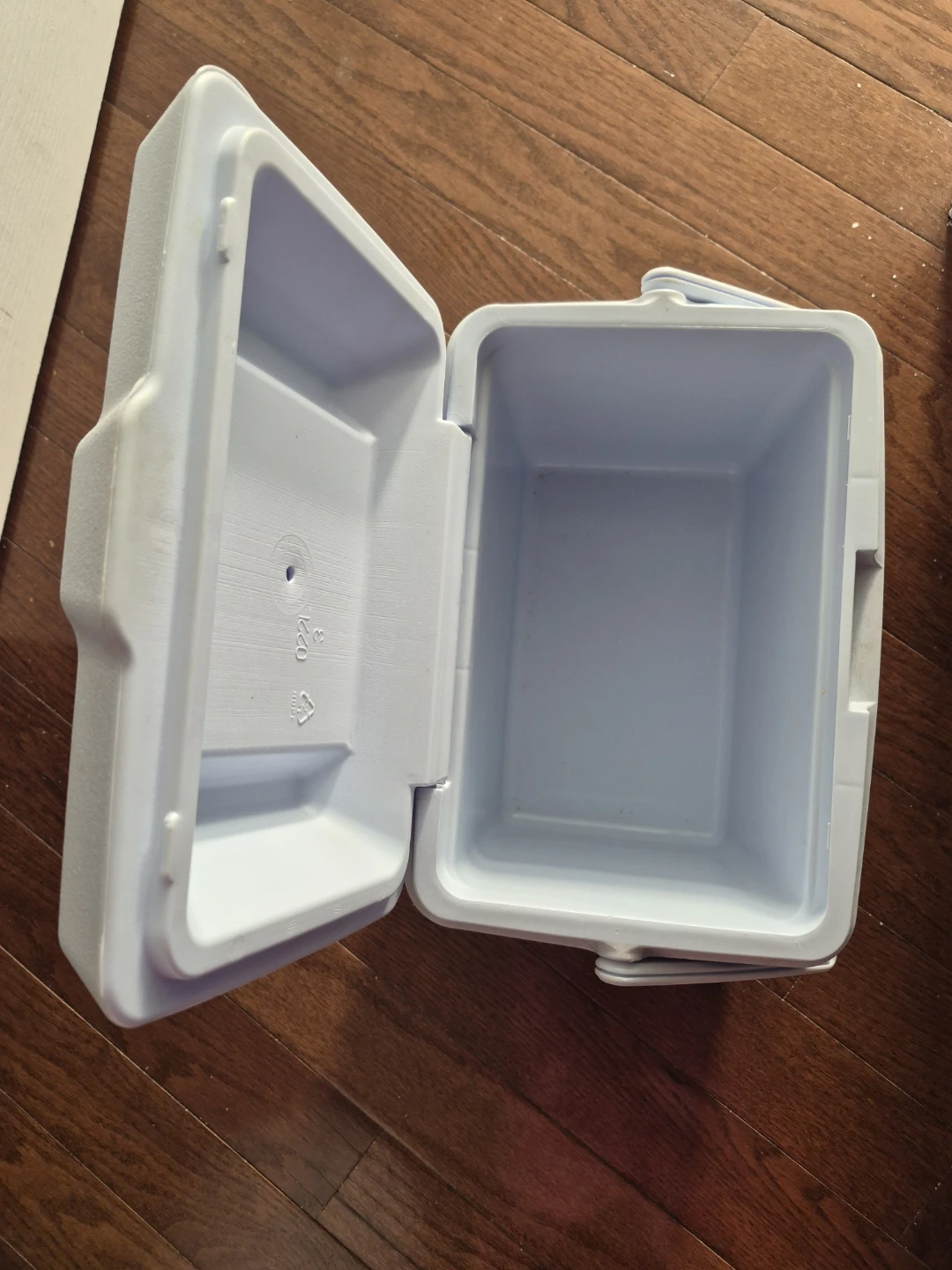 Rubbermaid Cooler