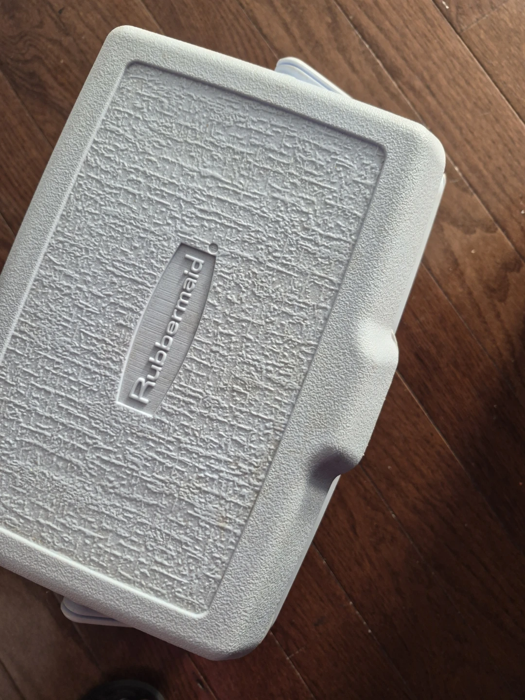 Rubbermaid Cooler - photo 2