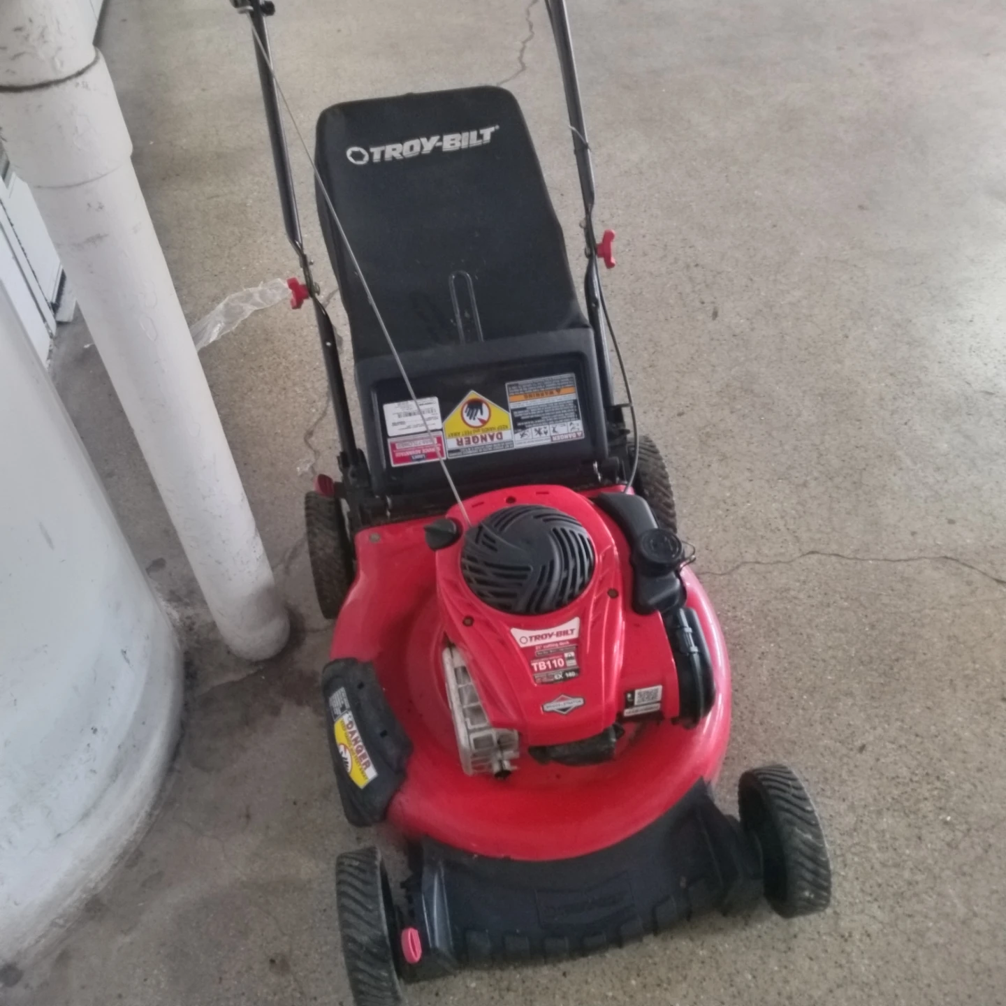 Low mower like new price to go