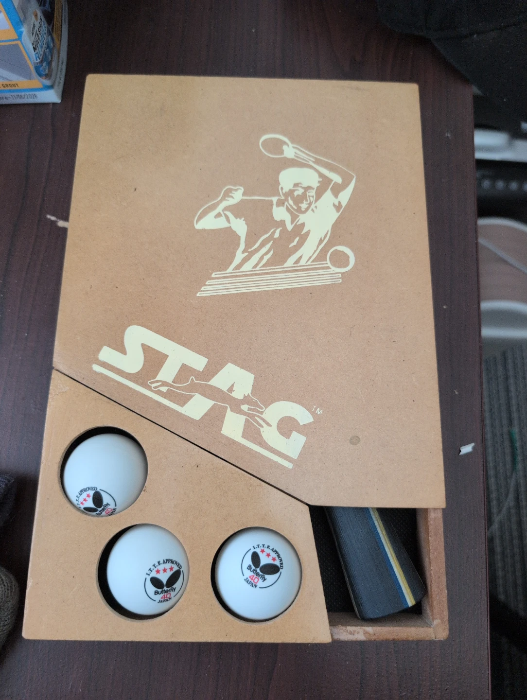 STIGA Table Tennis Set with 3 Balls