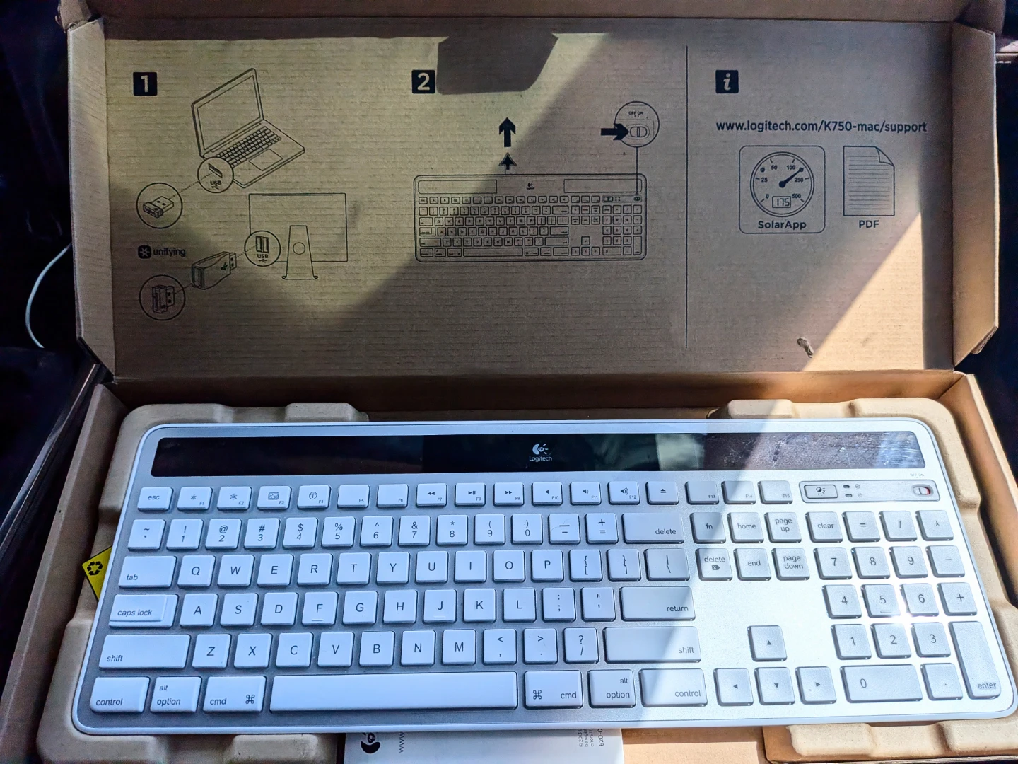 Logitech Wireless Solar Keyboard K750 for Mac