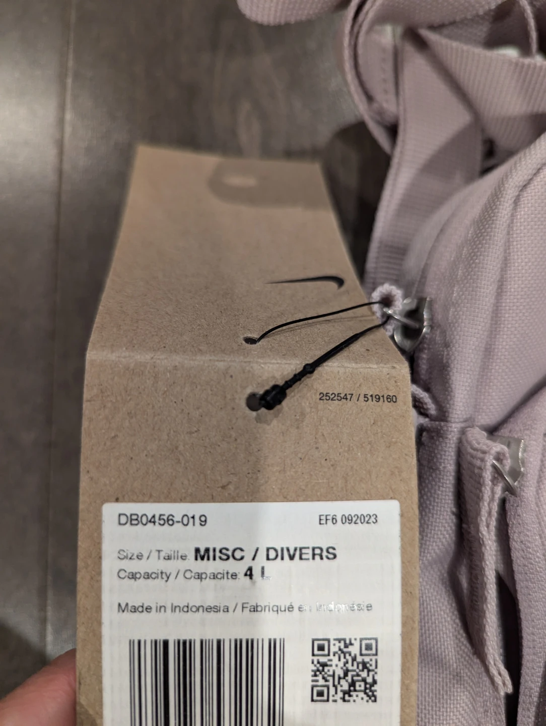 ⚽ BN giftable condition - Nike crossbody bag lilac 4L - photo 3