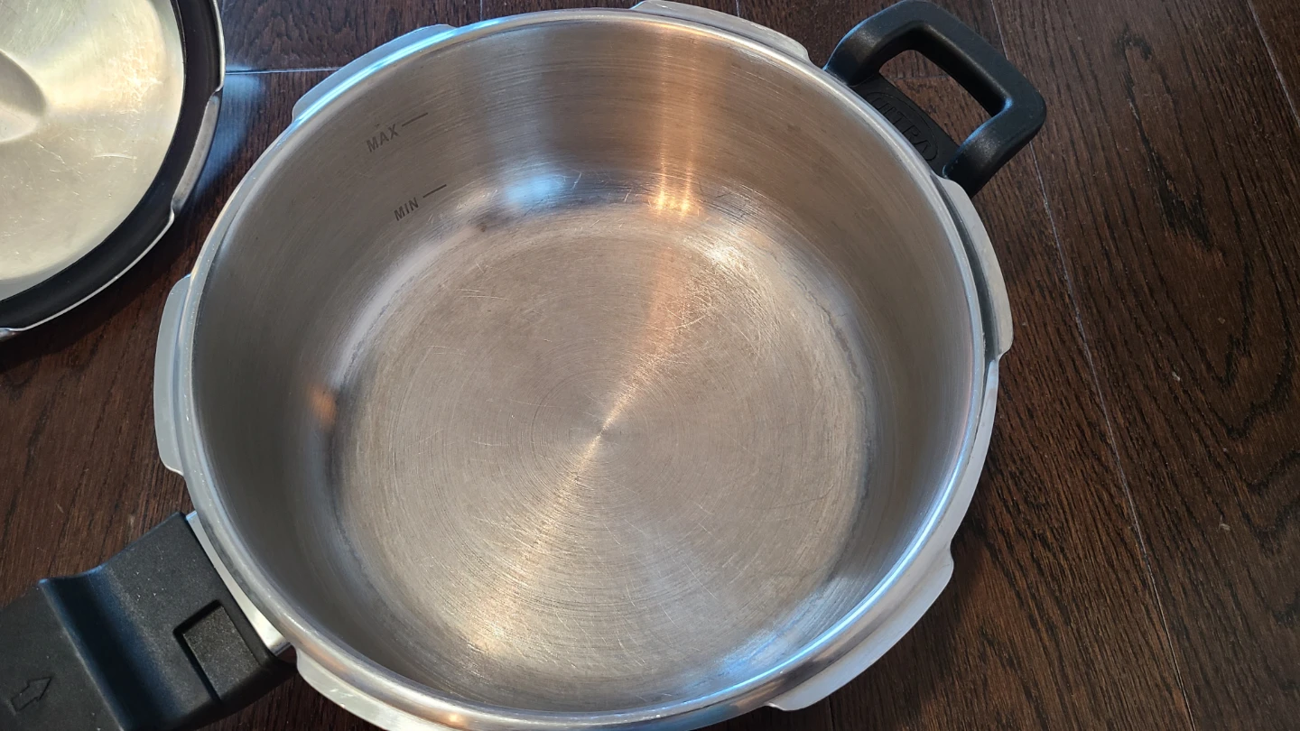 Ultra Stainless Steel Pressure Cooker - photo 4