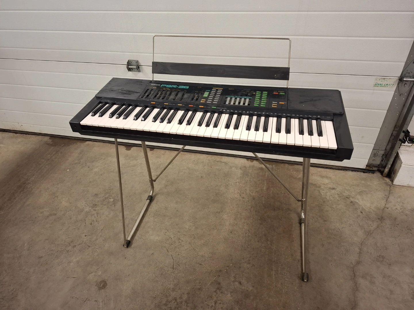 Yamaha PSR-36 Keyboard