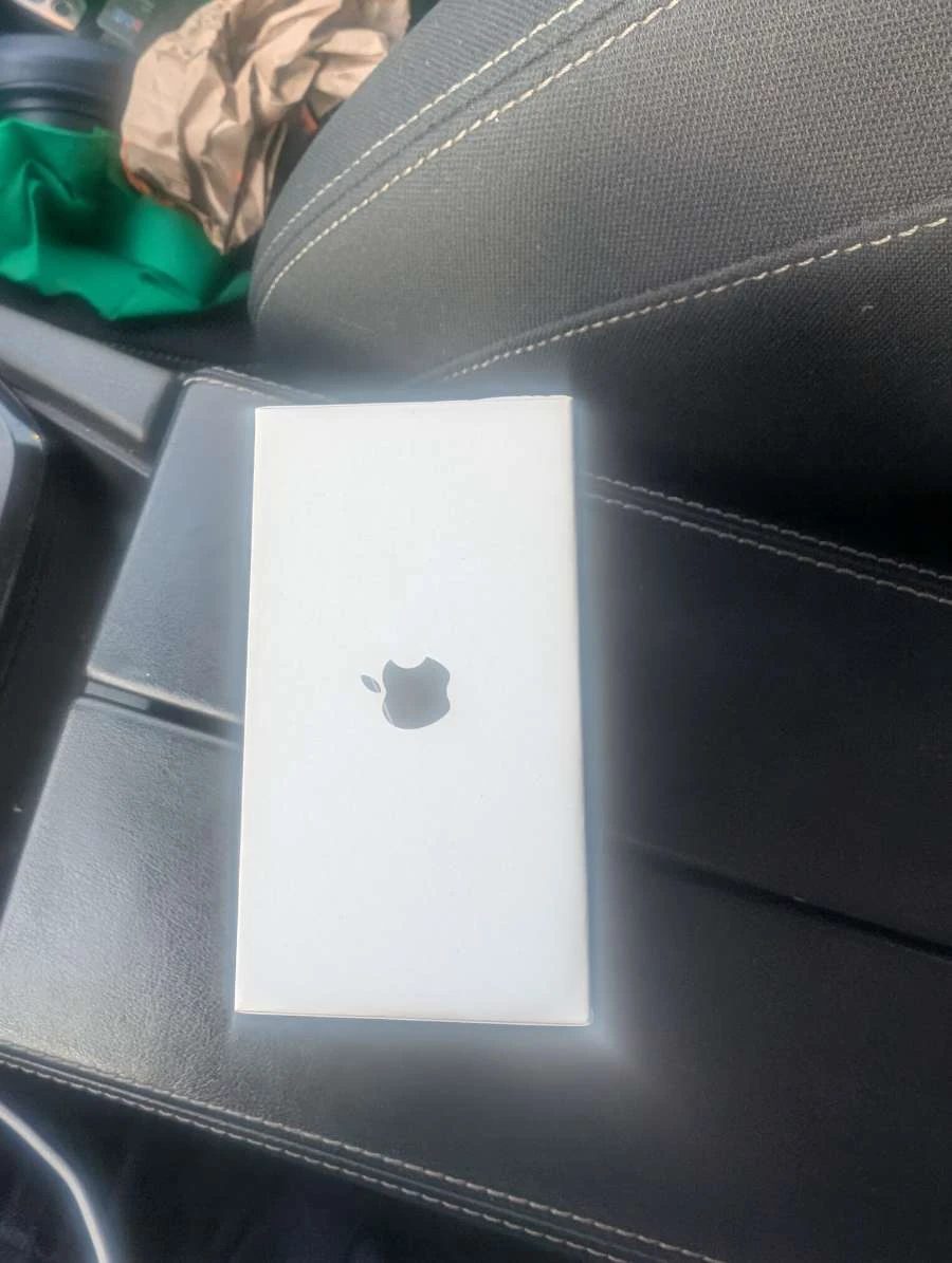 Apple AirPods Pro (3rd Gen) - photo 2