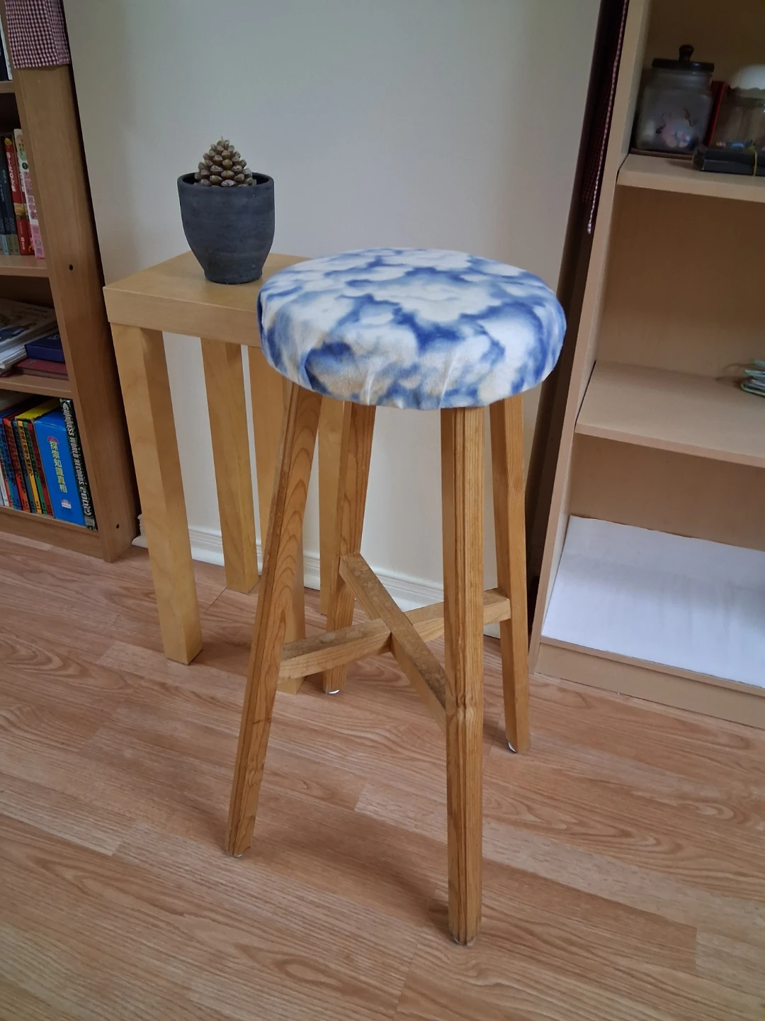 Wooden Bar Stool with Blue Tie-Dye Seat Cover