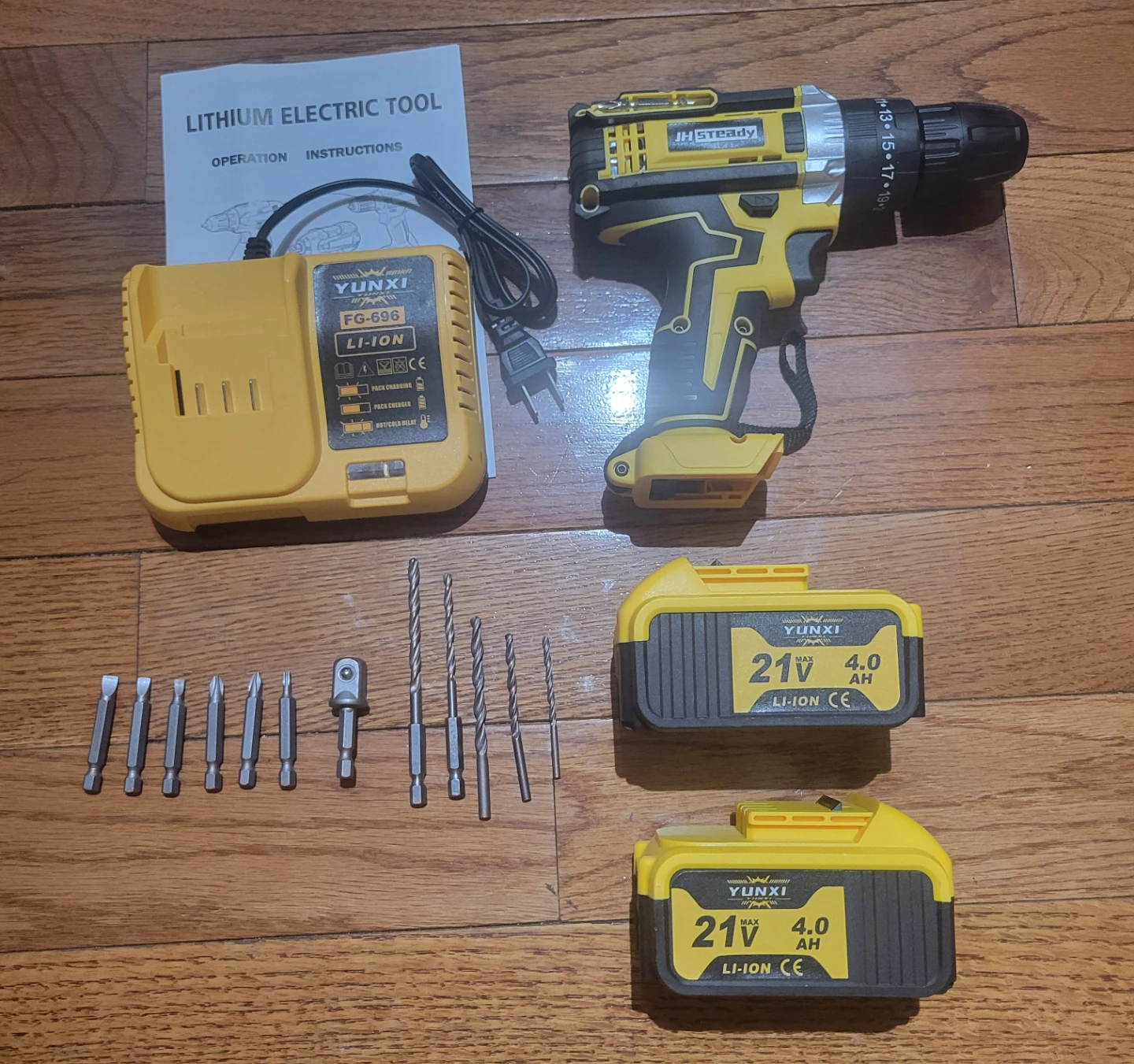 NEW Hammer Drill with 2 Batteries 4.0Ah, Charger & accessories