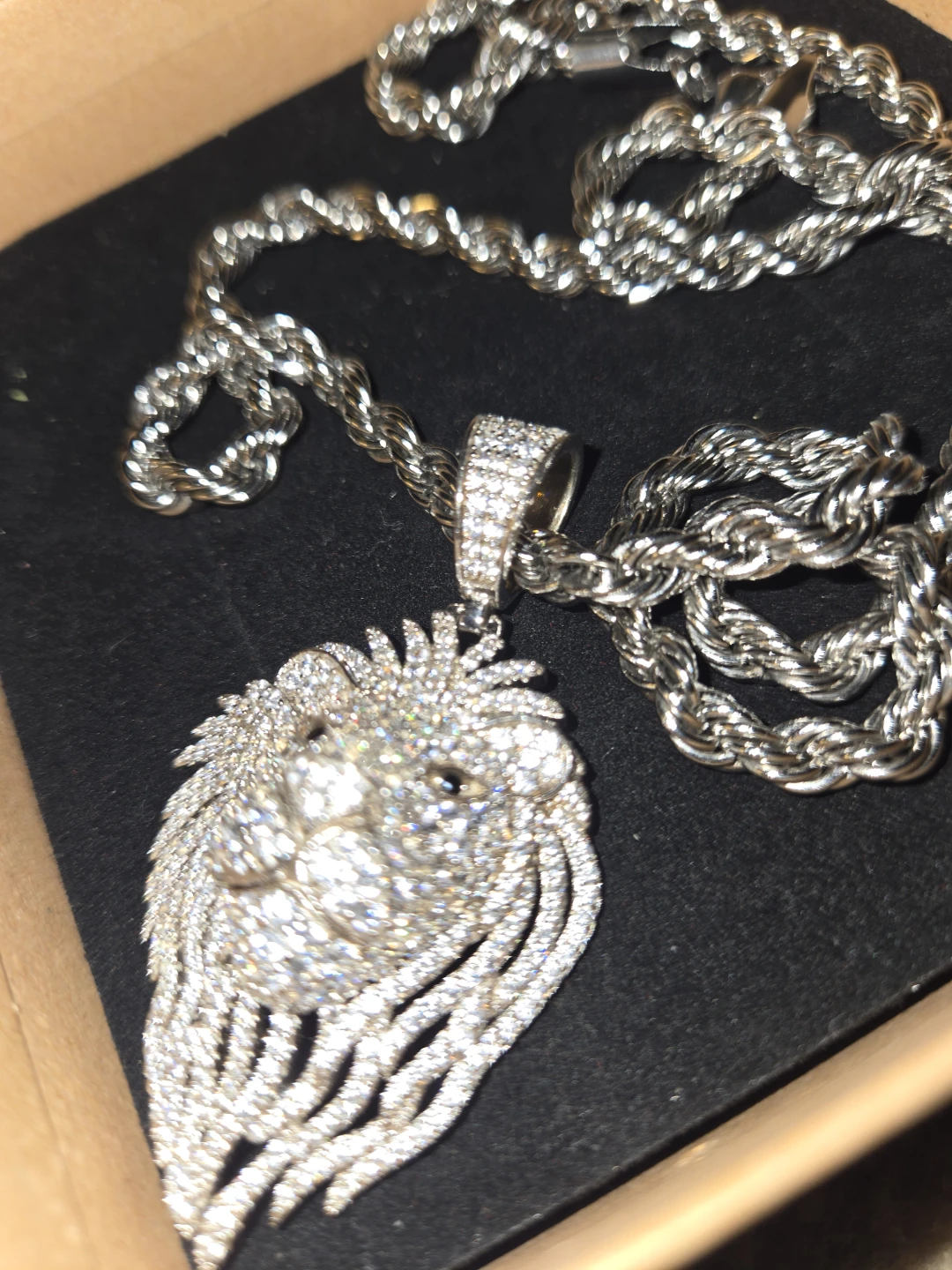 Rhinestone Lion Head Pendant Necklace - photo 4