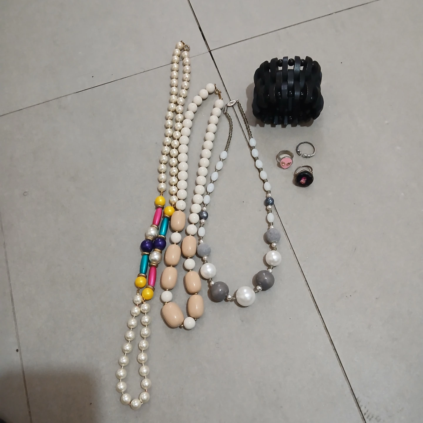 ⚽ Assortment of Jewelry