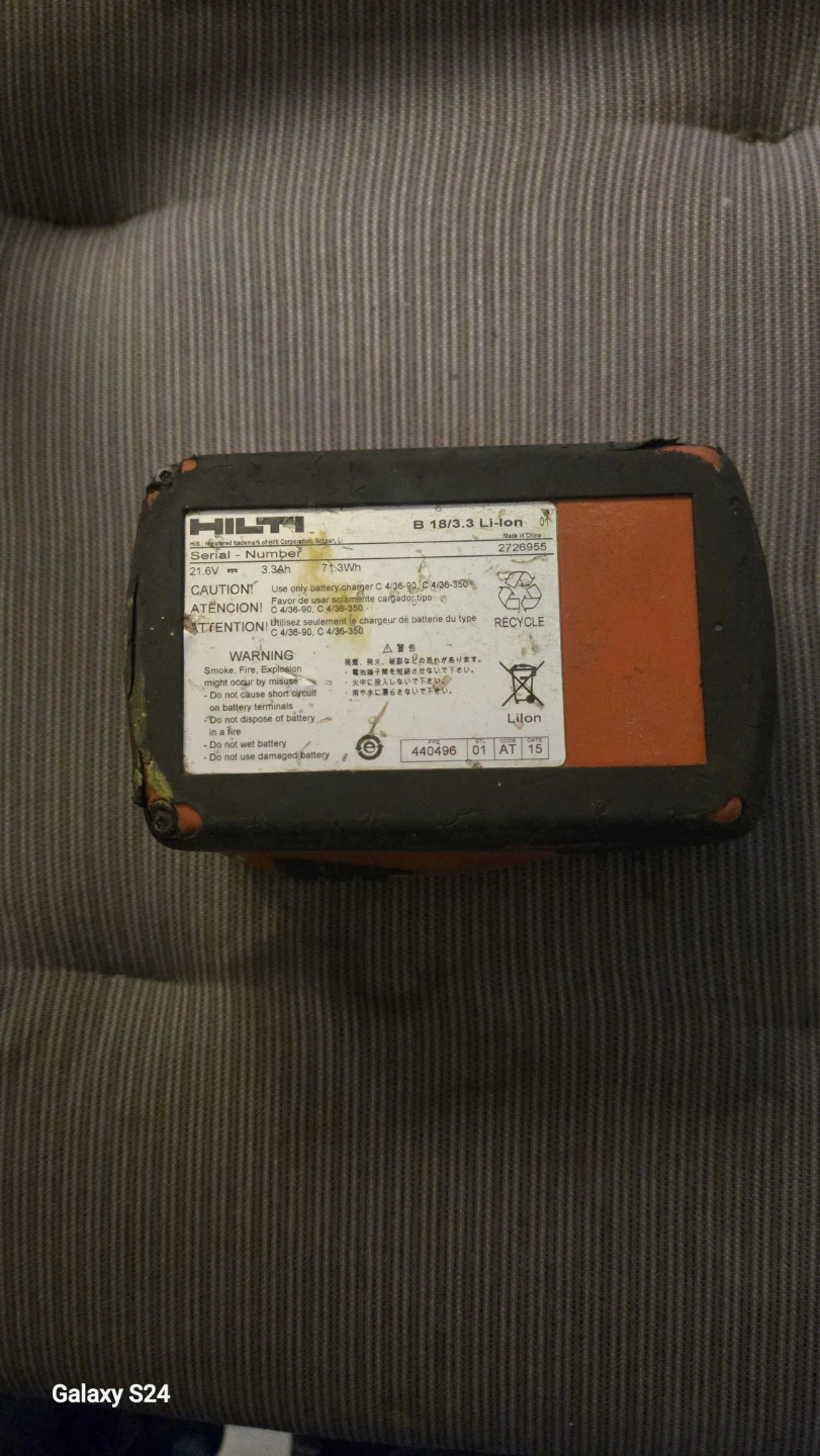 Hilti 18+ Volt Li-Ion 3.3 Ah Battery - photo 4