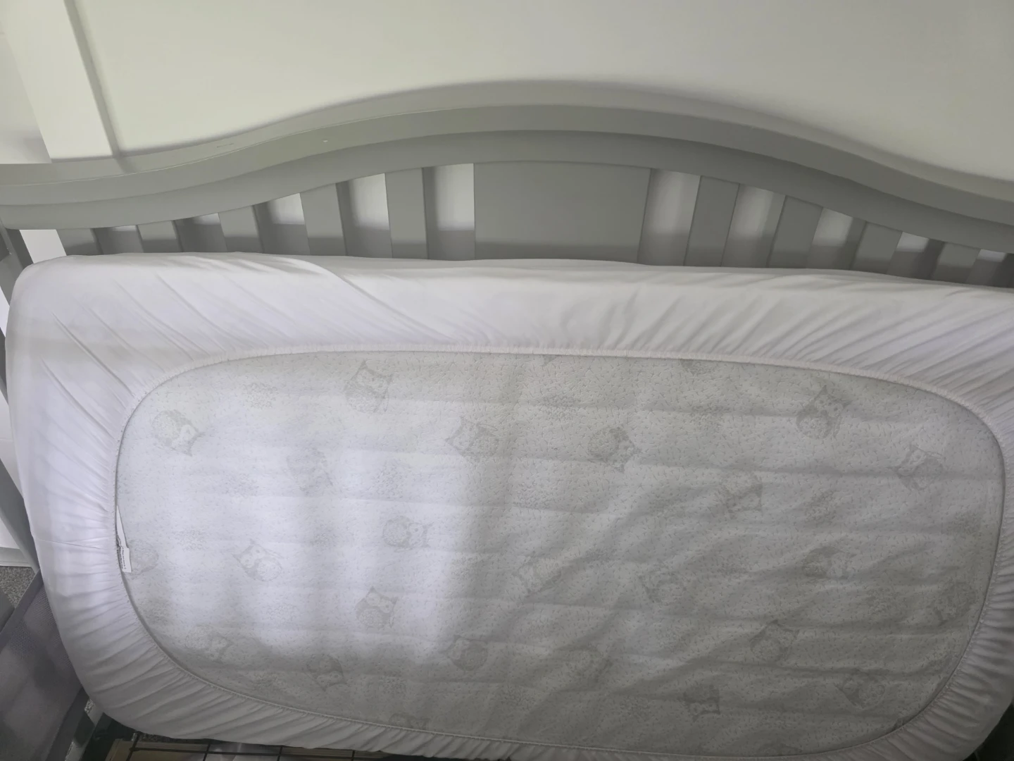 Graco Grey Convertible Crib - photo 2
