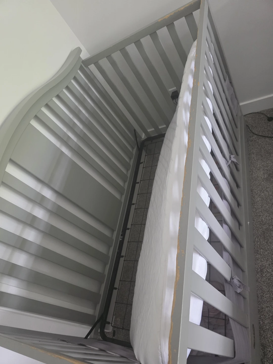 Graco Grey Convertible Crib - photo 4