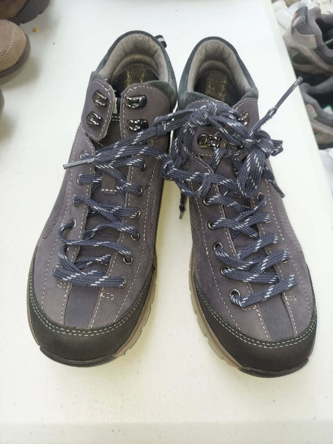 Clarks Wave Walk Waterproof Hiking Boots Size 6.5