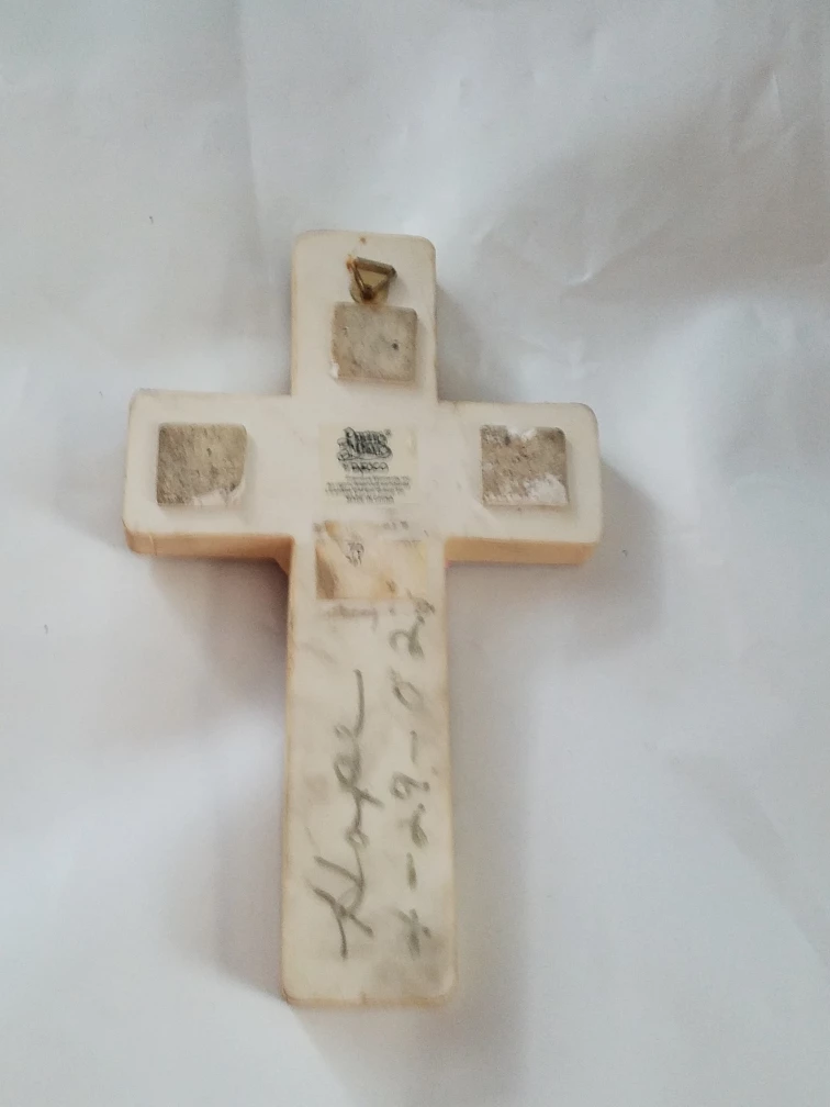 Precious Moments Cross "Jesus Loves Me" - photo 2