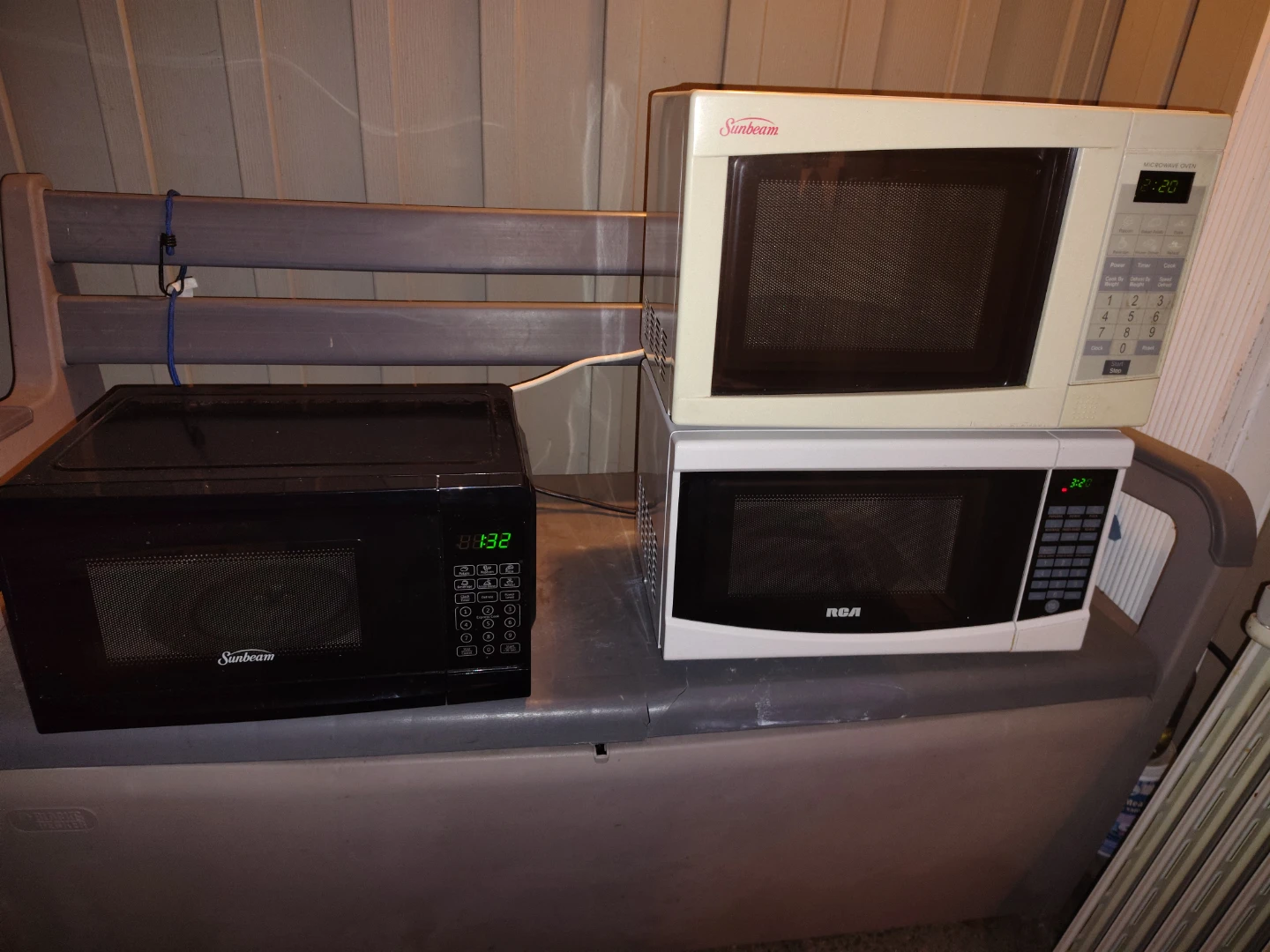 Compact Clean Microwaves