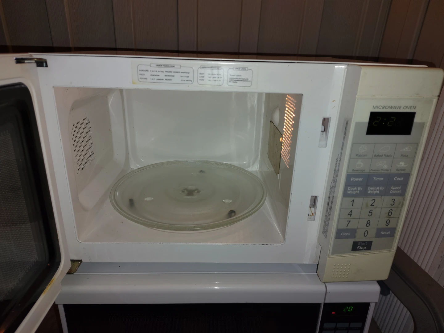 Compact Clean Microwaves - photo 5