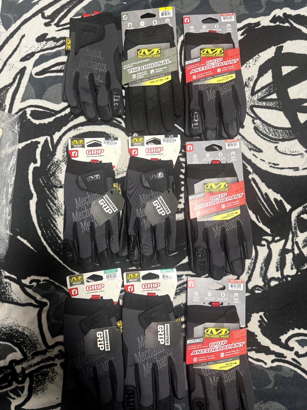 MECHANIX GLOVES - NEW