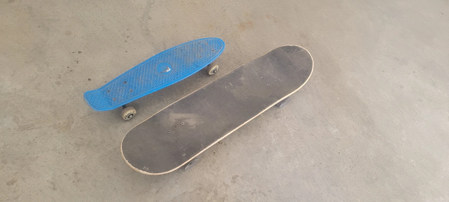 Two Skateboards - Black & Blue - photo 2
