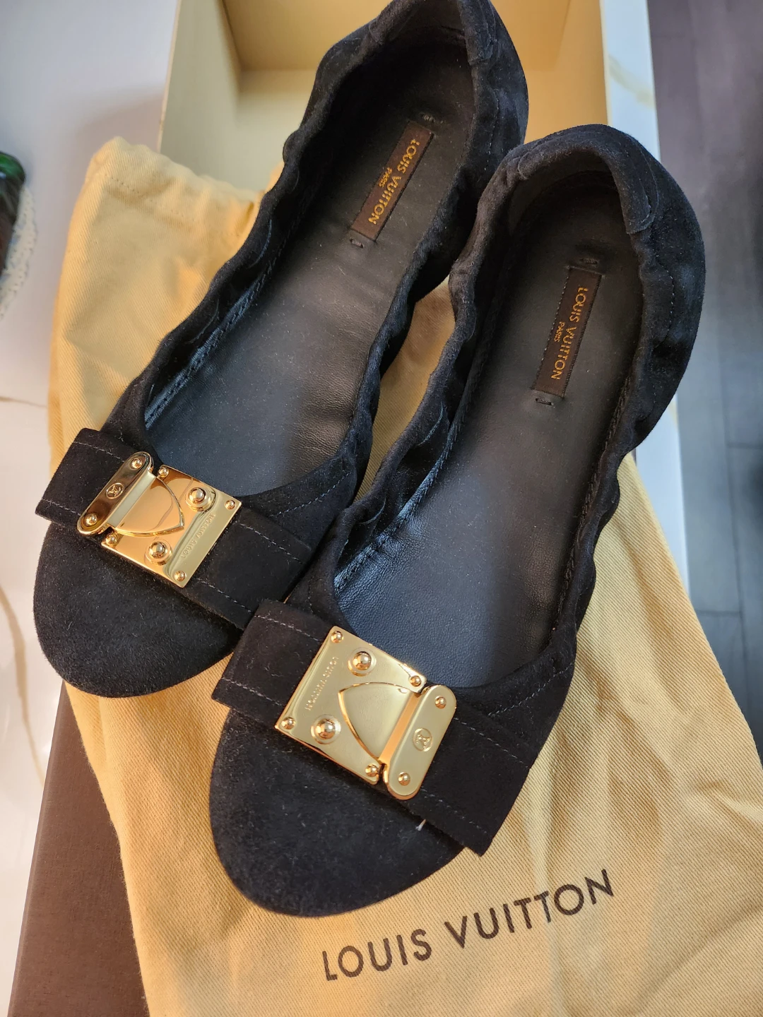 BRAND NEW - Authentic Designer Suede Leather Ballerina Flats