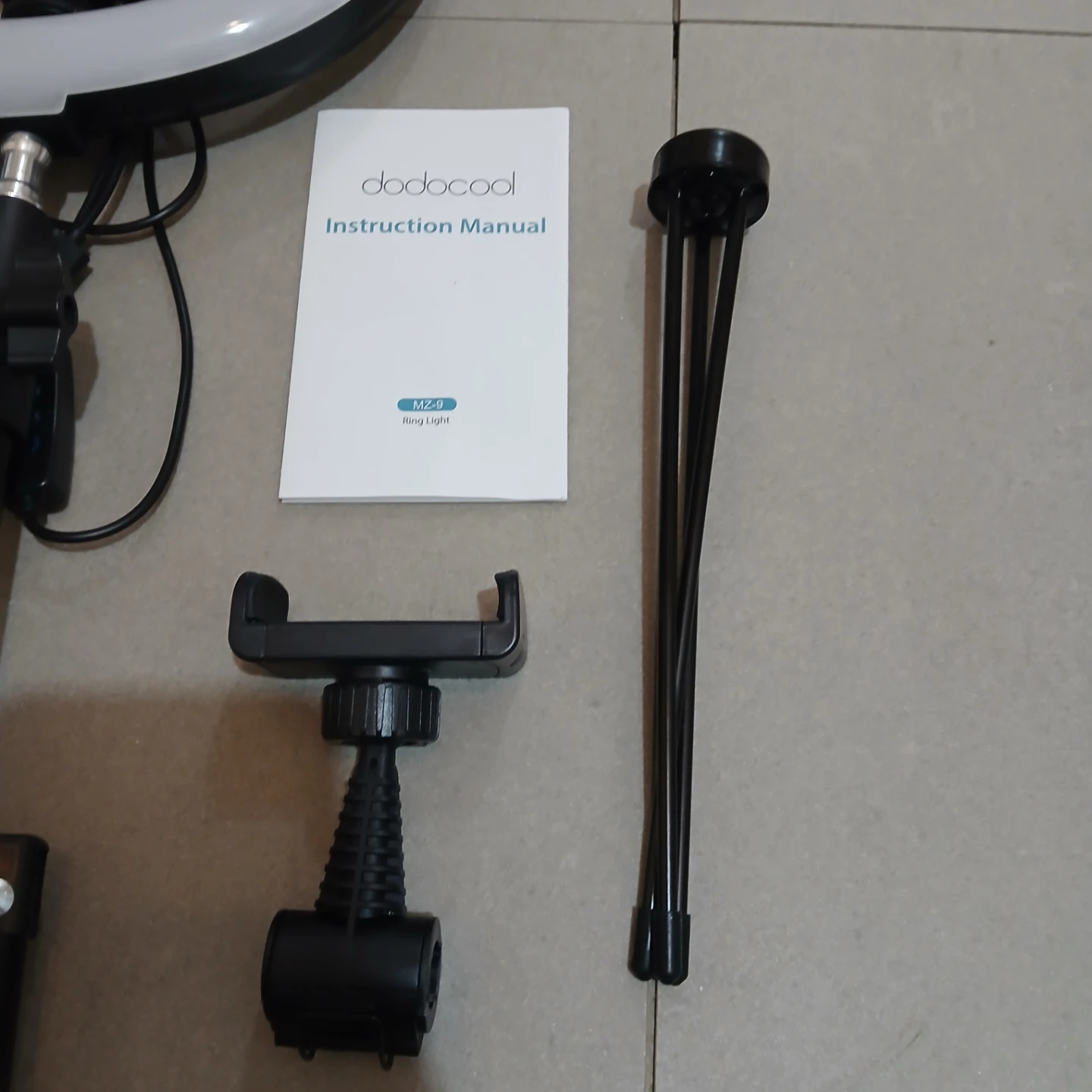 ⚽ Dodocool Ring Light with Tripod and Phone Mount - photo 2