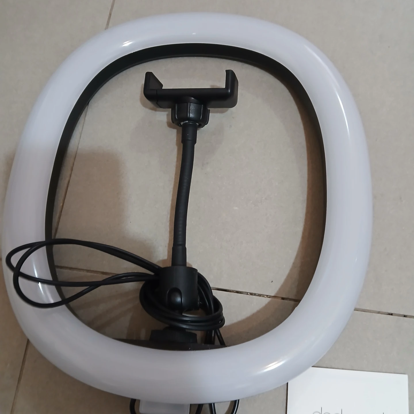 ⚽ Dodocool Ring Light with Tripod and Phone Mount - photo 3