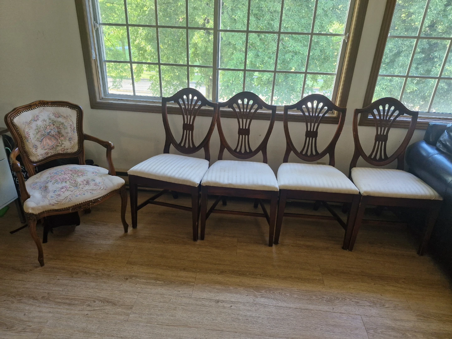 Set of 4 Dining Chairs+vintage  accent chair