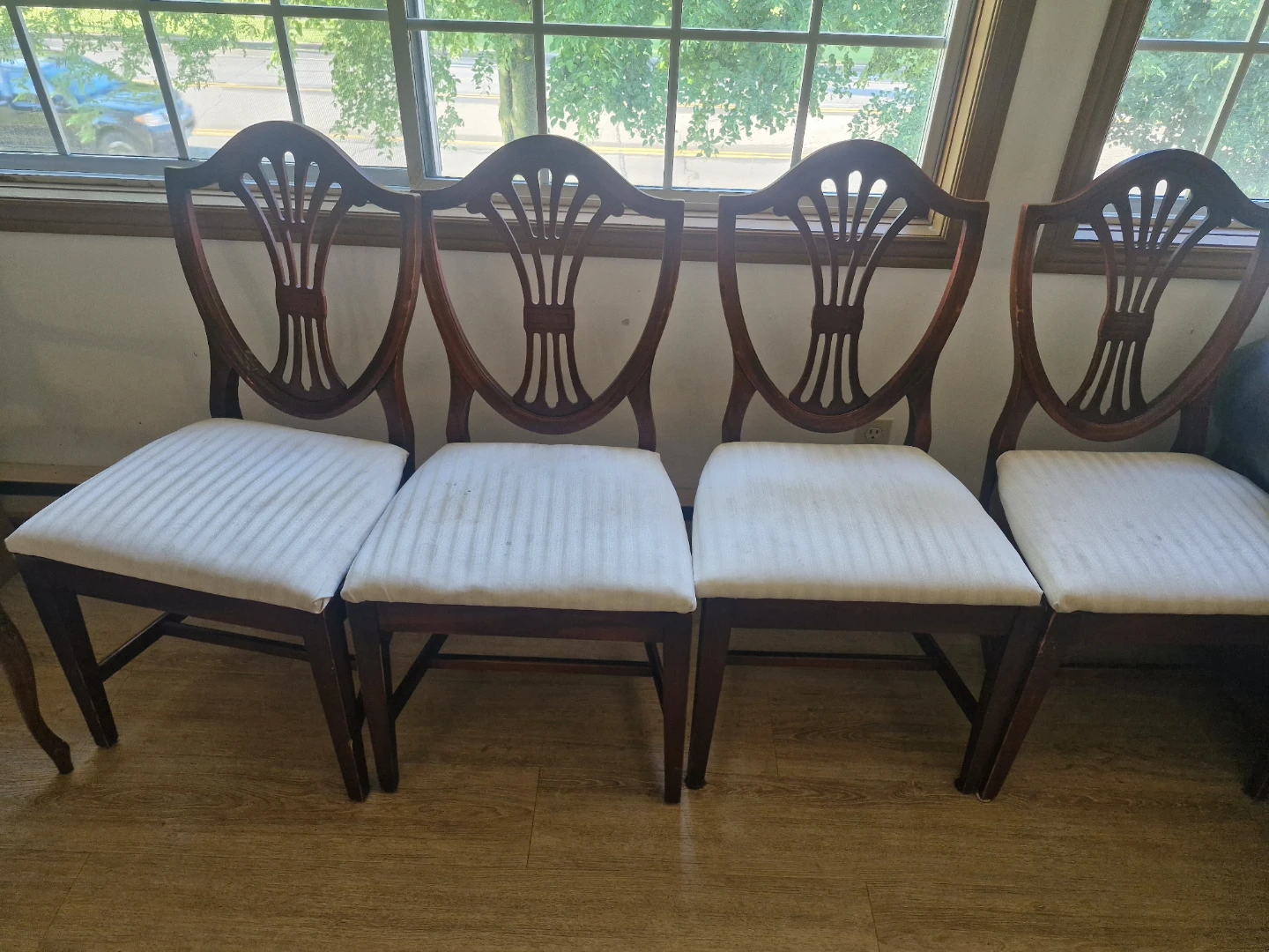 Set of 4 Dining Chairs+vintage  accent chair - photo 2