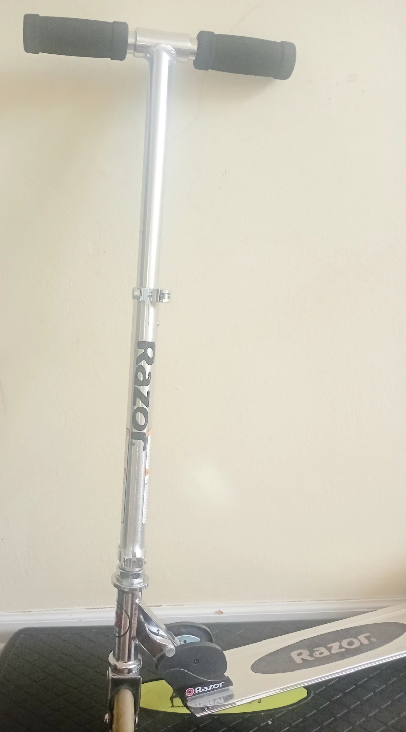Razor Kick Scooter - photo 4