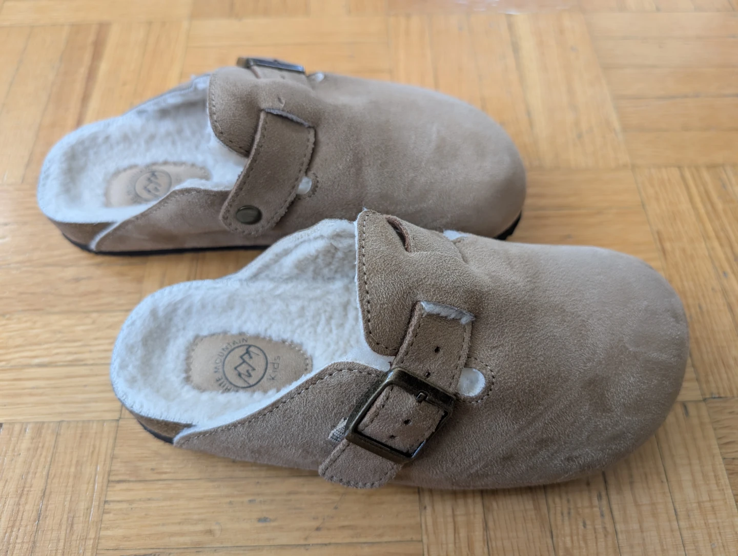 EUC Kids White Mountain Clogs (Size 2) - photo 2