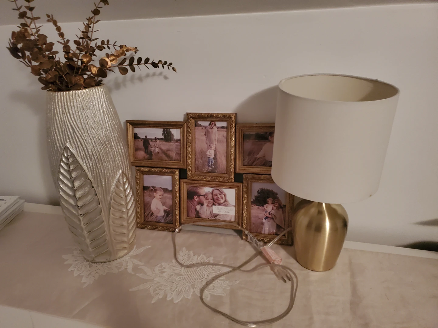 Gold & White Table Lamp - photo 4