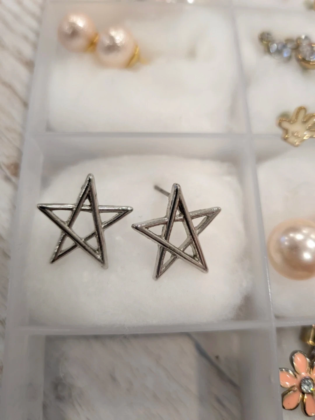 Disney & Pearl Stud Earrings - photo 4