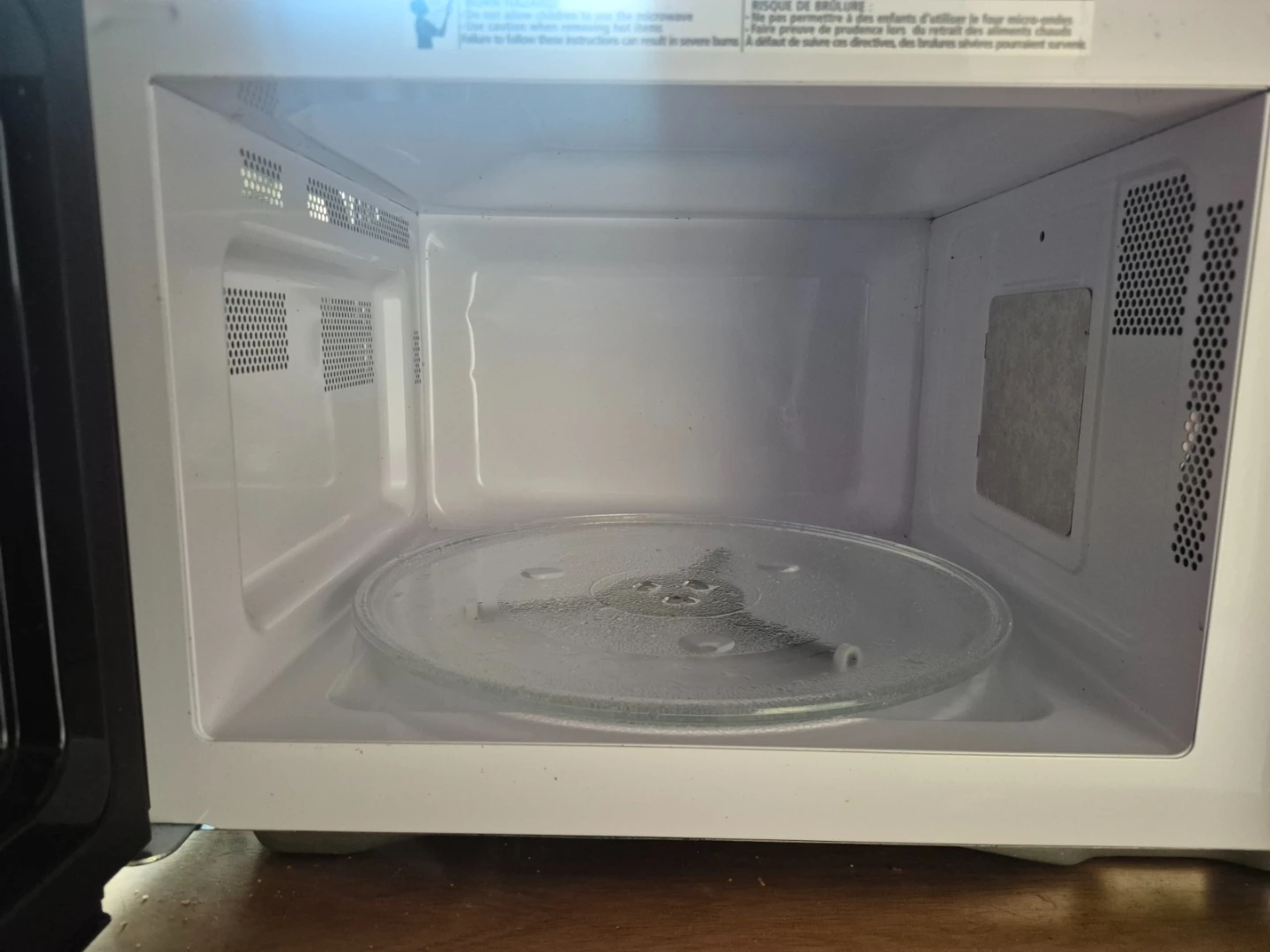 ⚽ Hamilton Beach Microwave - photo 3