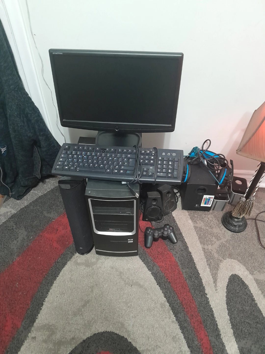 eMachines Desktop Computer with Monitor and Keyboard
