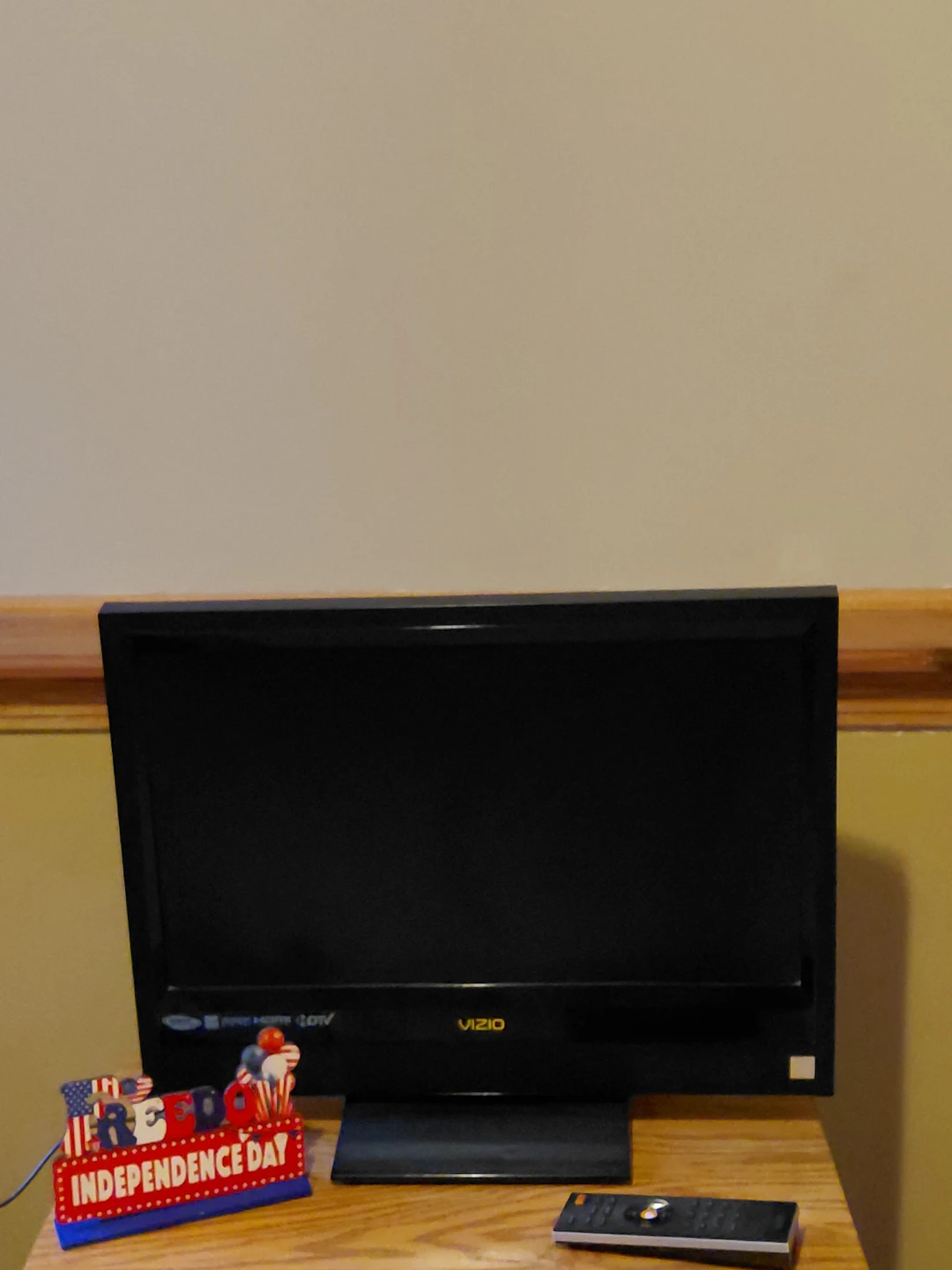 Vizio Flat Screen TV - photo 2