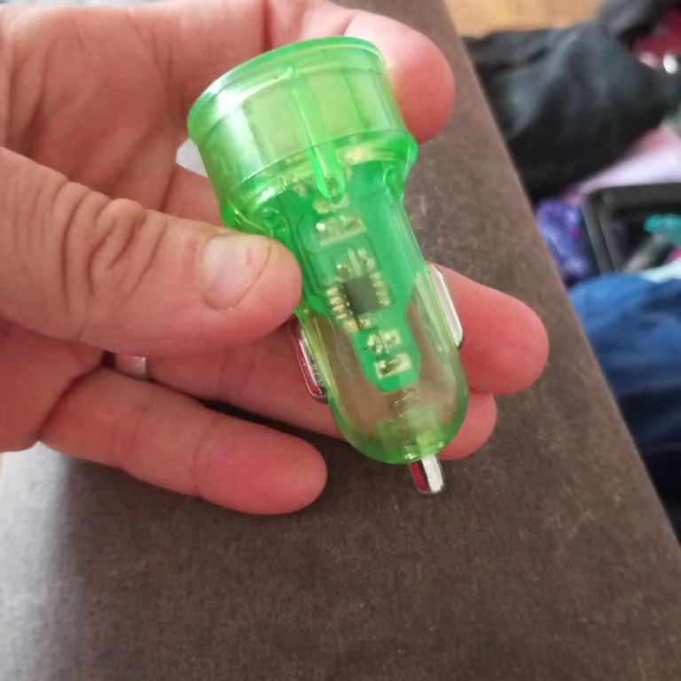 Green USB Car Charger - photo 3