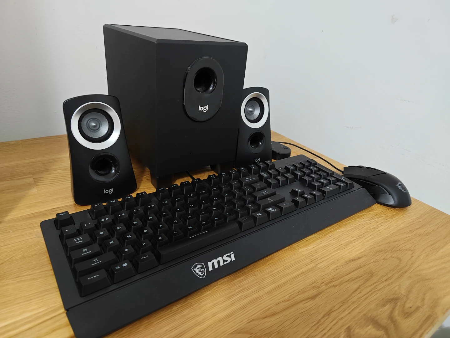 Gaming PC Computer with RTX 4070 GPU + I7-13700F CPU and More - photo 2