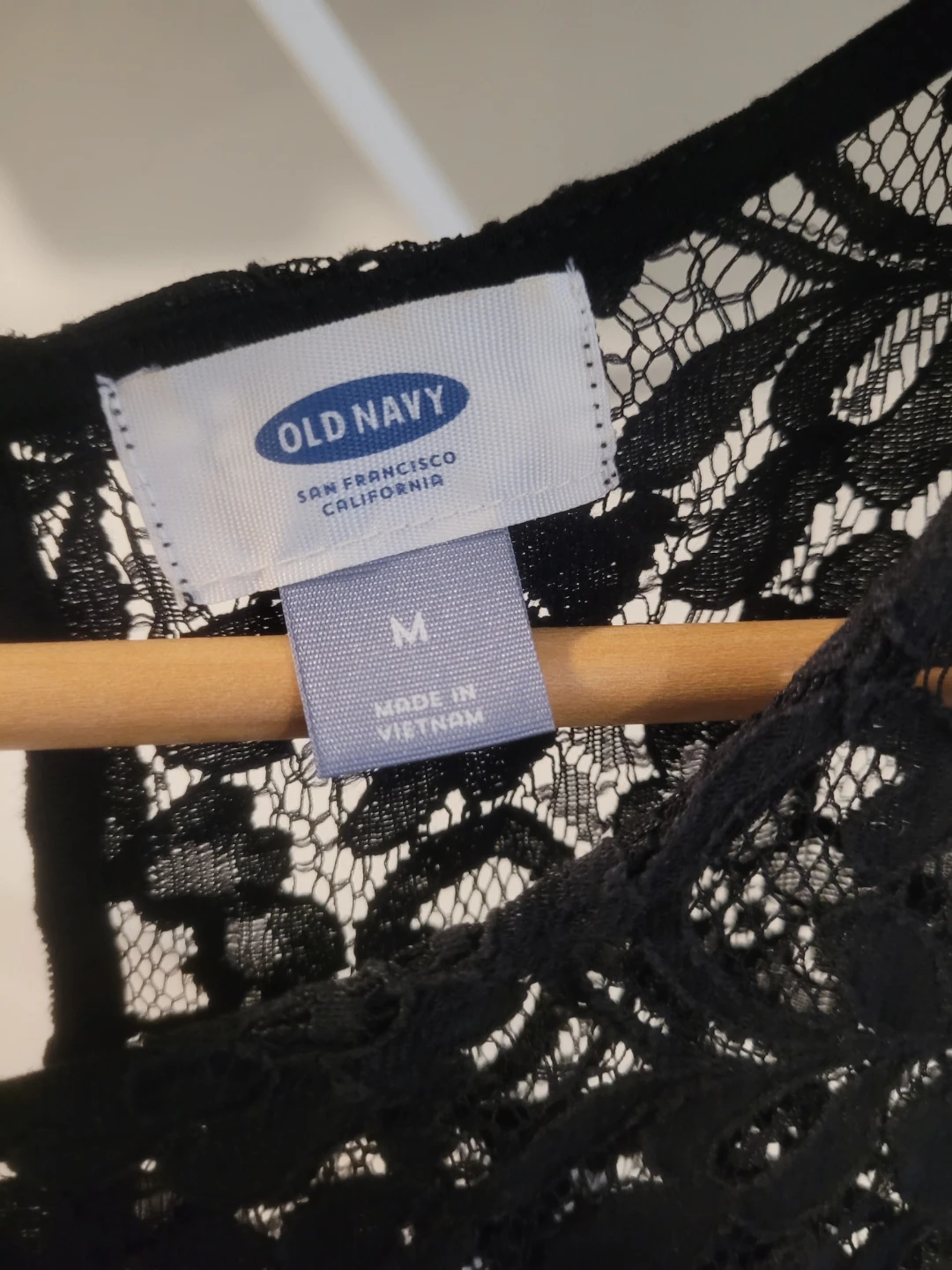 Old Navy Black Lace Tank Top - Size M - photo 2