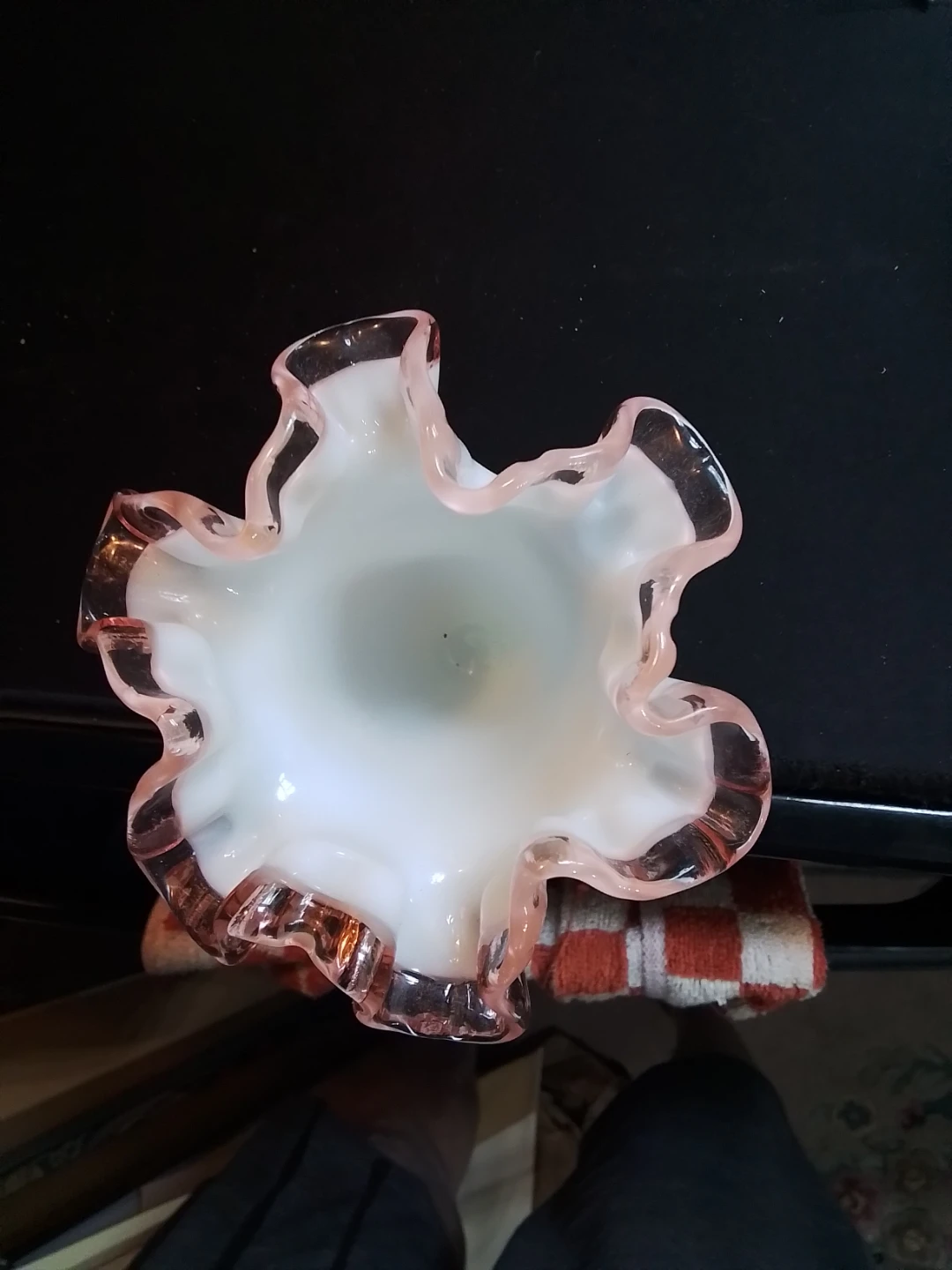 Vintage 1940s Fenton Rose Crest White Milk Glass Trumpet - photo 2