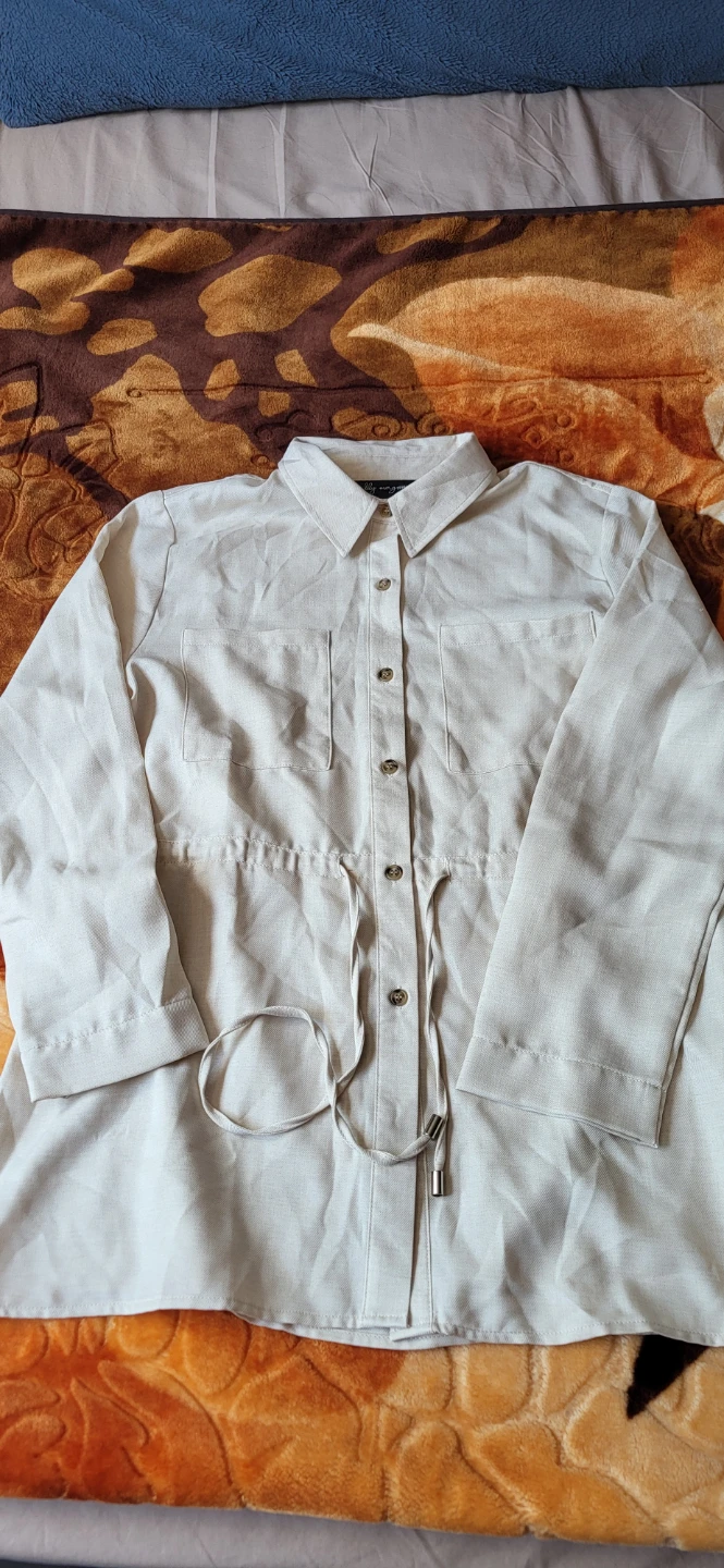 Lily Morgan Cream Button-Up Shirt⚽