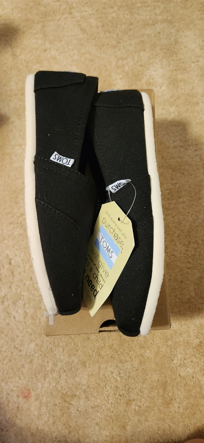 Black TOMS Shoes - Size 6 - photo 2