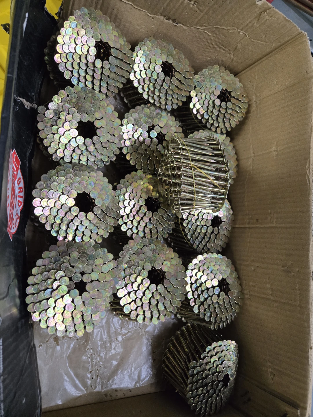 Grip-Rite 1-1/2" Electrogalvanized Wire Weld Coil Roofing Nails - photo 2