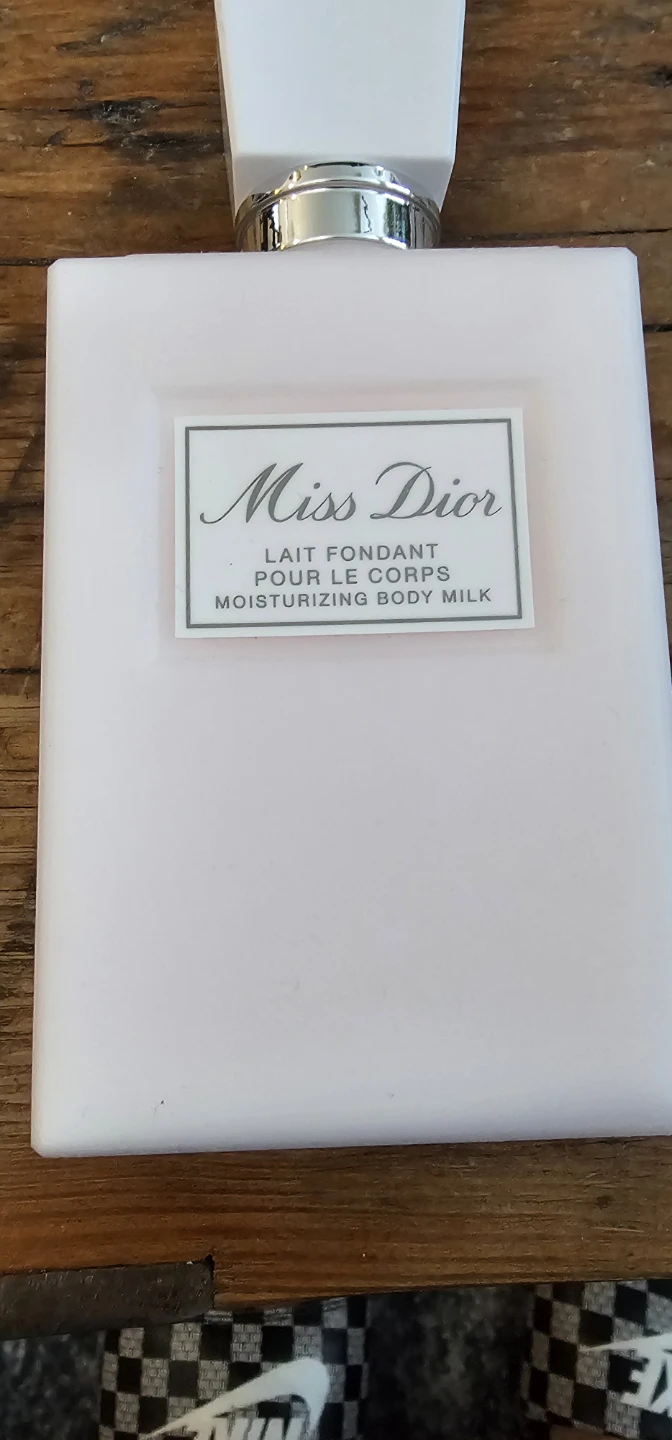 Miss Dior Moisturizing Body Milk - photo 3