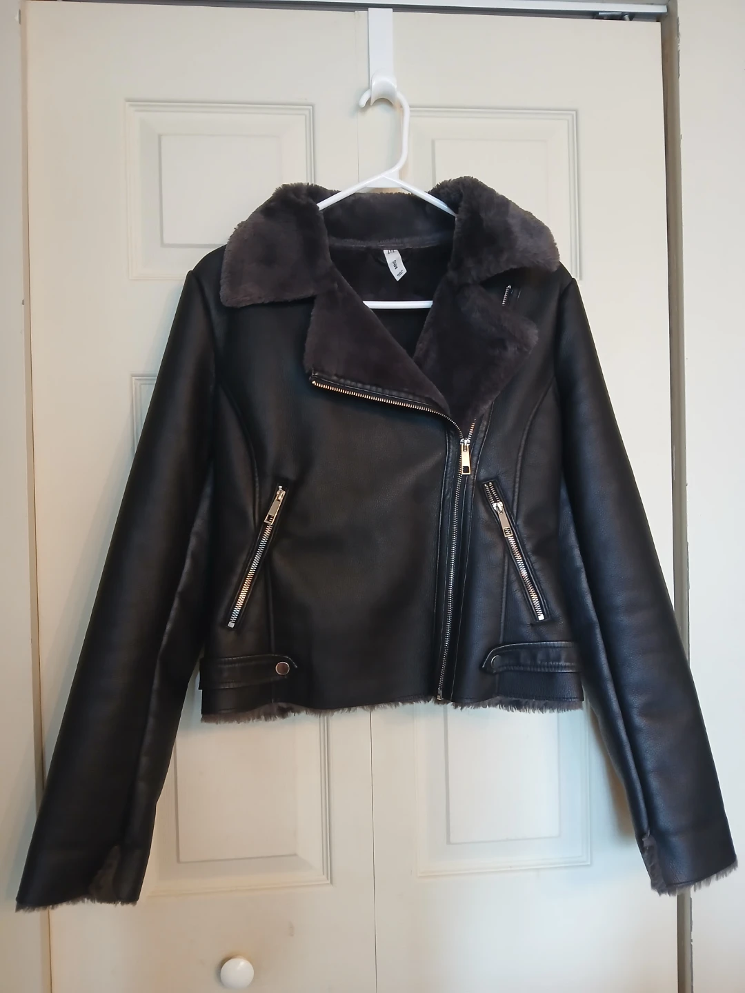 Mango faux leather black jacket, size small (S) - photo 2