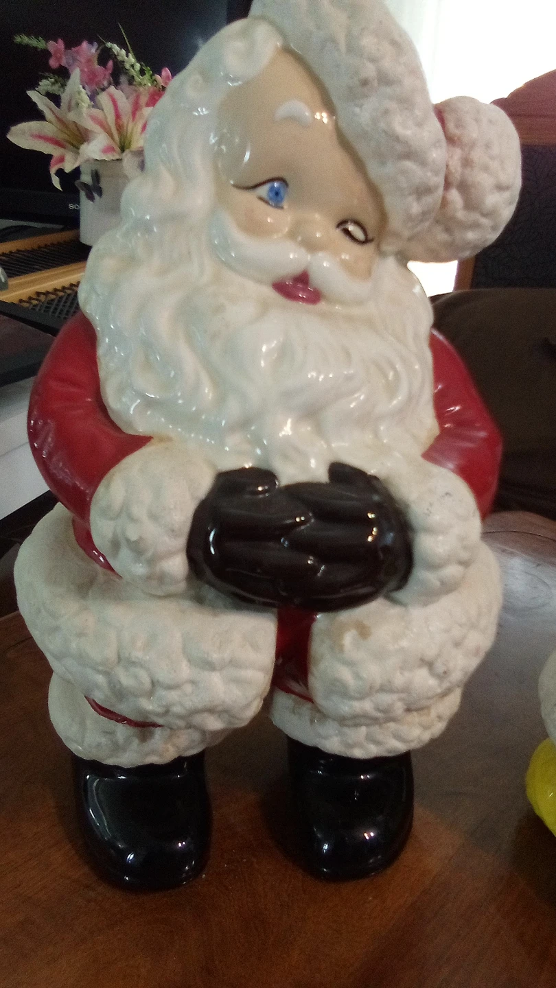 Vintage Ceramic Santa and Mrs. Claus Christmas Figurines - photo 3