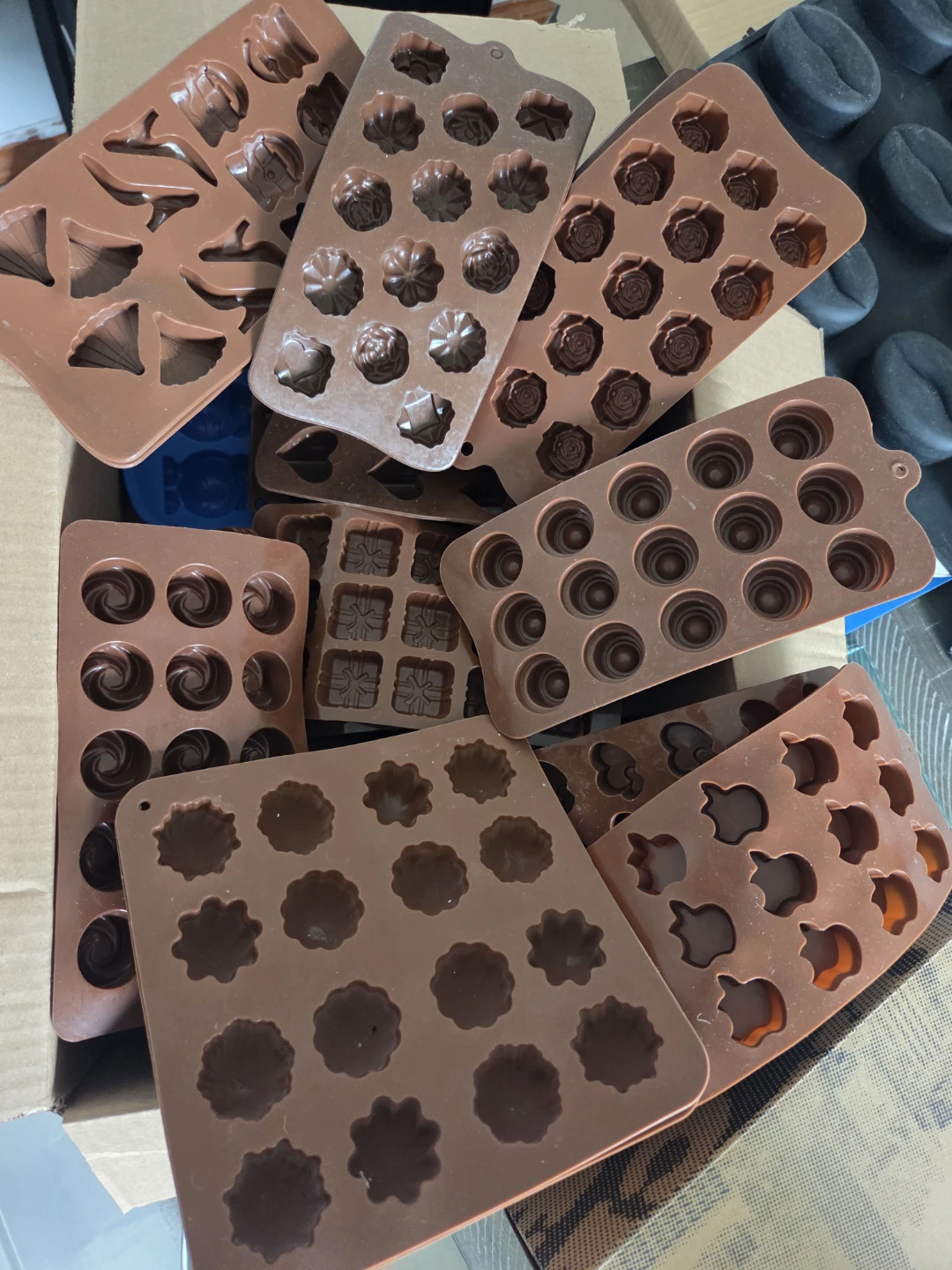12-Cavity Silicone Coffee Bean Mold Baking Pan - photo 3