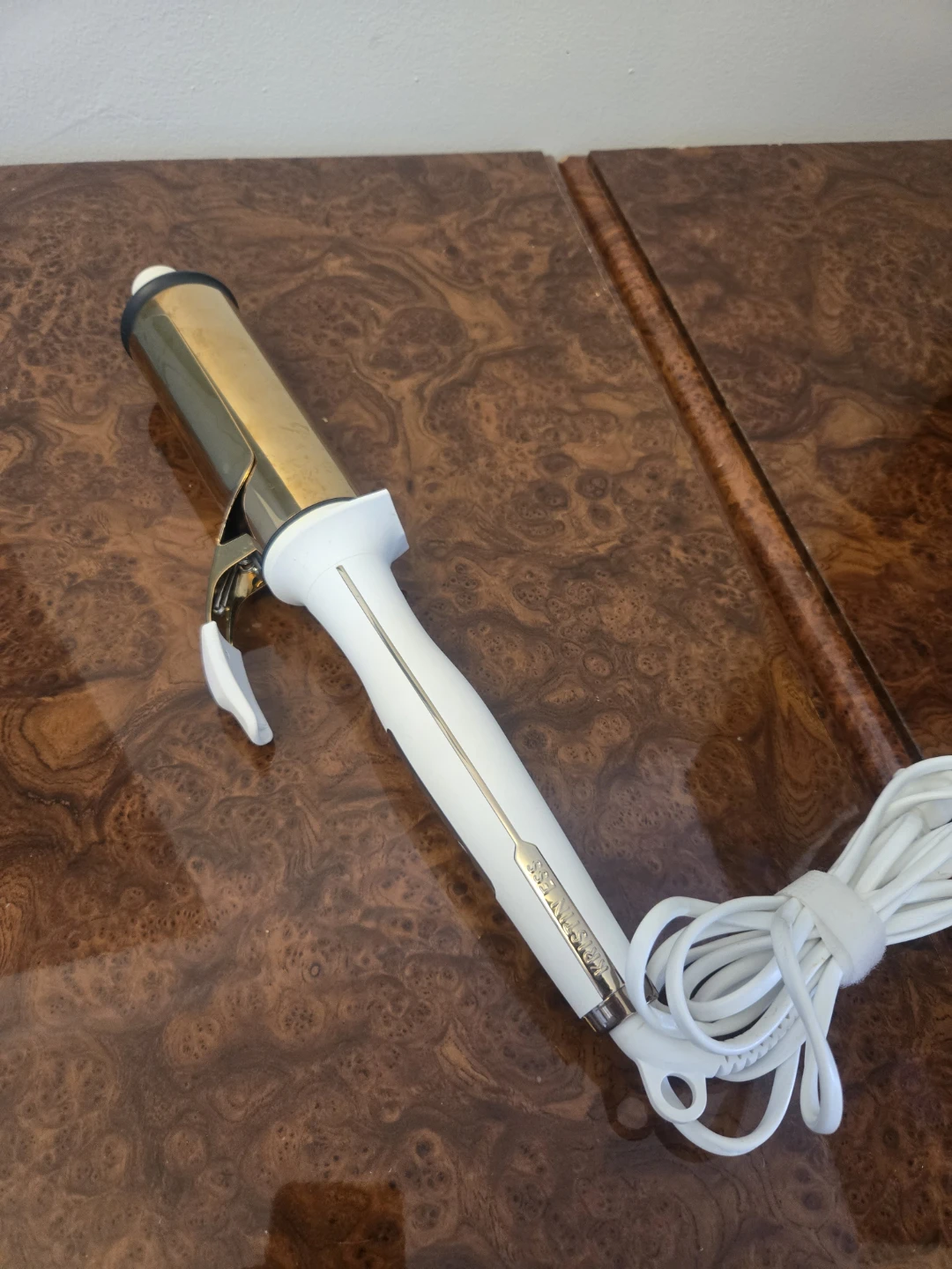 Kristin Ess 2" Inch Curling Iron ⚽